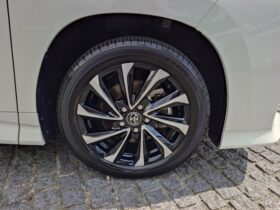 
									TOYOTA Noah S-Z Pearl White 2023′ FBX1G full								