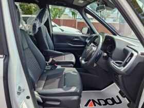 
									TOYOTA Noah S-Z Pearl White 2023′ FBX1G full								