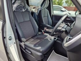 
									TOYOTA Noah S-Z Pearl White 2023′ FBX1G full								