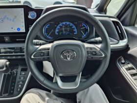 
									TOYOTA Noah S-Z Pearl White 2023′ FBX1G full								