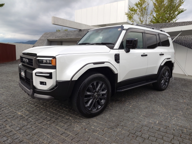TOYOTA Land Cruiser Wagon ZX Pearl White 2024′ FBX1K