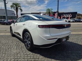 
									TOYOTA Crown CrossOver X Pearl White 2024′ FBX1Q full								