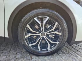 
									TOYOTA Crown CrossOver X Pearl White 2024′ FBX1Q full								