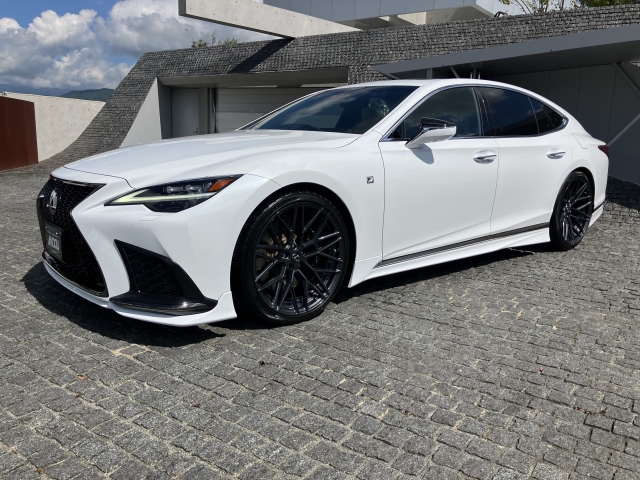 Lexus LS F Sport Pearl White 2021′ FBX2A