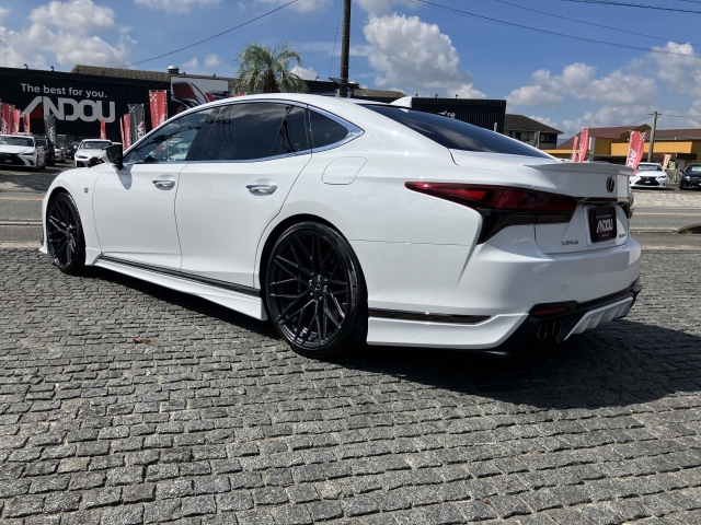 Lexus LS F Sport Pearl White 2021′ FBX2A