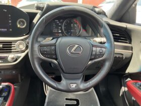 
									Lexus LS F Sport Pearl White 2021′ FBX2A full								