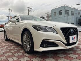 
									TOYOTA Crown S Elegance Style Pearl White 2020′ FC4YC full								