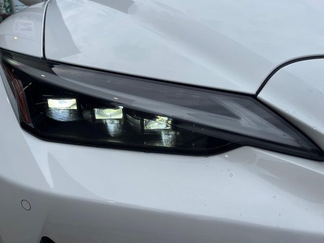 Lexus IS F Sports Pearl White 2021′ FC4YO