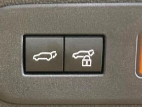 
									TOYOTA Land Cruiser Wagon VX Pearl White 2024′ FC4ZY full								