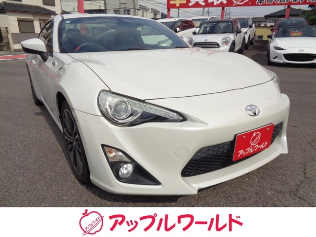 TOYOTA 86 GT Pearl White 2015′ FC55K