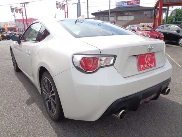 TOYOTA 86 GT Pearl White 2015′ FC55K