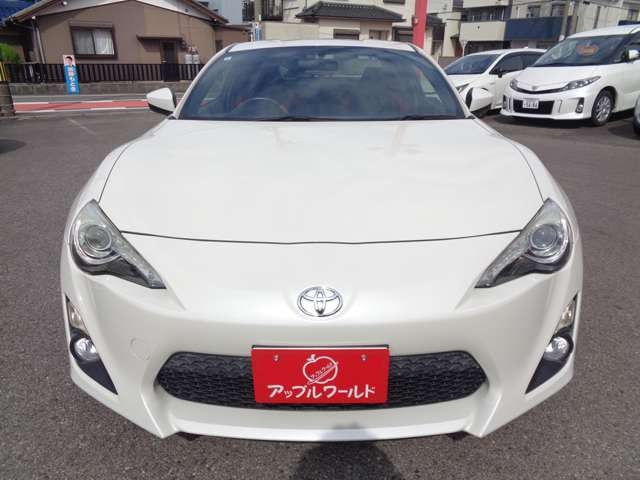 TOYOTA 86 GT Pearl White 2015′ FC55K