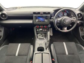 
									TOYOTA 86 RZ Pearl White 2021′ FC59R full								
