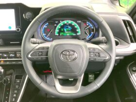 
									TOYOTA Voxy S-Z Pearl White 2025′ FC5DA full								