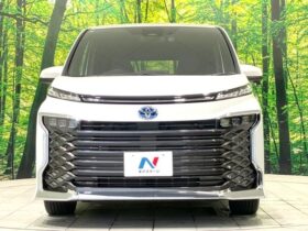 
									TOYOTA Voxy S-Z Pearl White 2025′ FC5DA full								