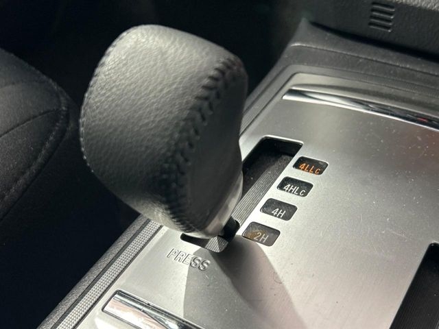 MITSUBISHI Pajero Exceed Pearl White 2018′ FC5N0