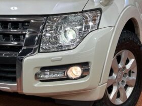 
									MITSUBISHI Pajero Exceed Pearl White 2018′ FC5N0 full								