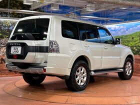 
									MITSUBISHI Pajero Exceed Pearl White 2018′ FC5N0 full								