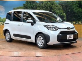 
									TOYOTA Sienta G Pearl White 2025′ FC6HU full								