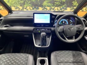 
									TOYOTA Voxy S-Z Pearl White 2025′ FC6IS full								