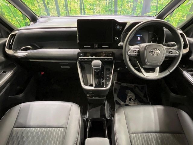TOYOTA Noah S-Z Pearl White 2024′ FC6UT
