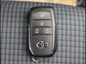 
									TOYOTA Noah X Gray 2024′ FC8F0 full								