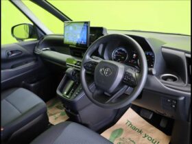 
									TOYOTA Noah X Gray 2024′ FC8F0 full								