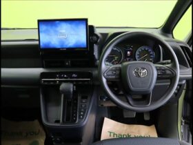 
									TOYOTA Noah X Gray 2024′ FC8F0 full								