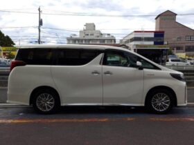 
									TOYOTA Alphard Hybrid S-Type Gold Pearl White 2020′ FC8FK full								