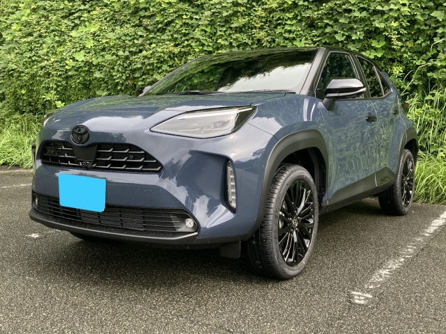 TOYOTA Yaris Cross Z Urbano Gray/Black 2025′ FCJZ8