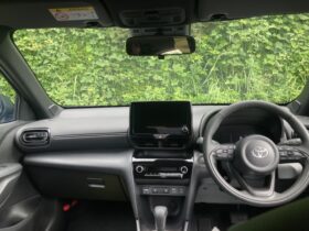 
									TOYOTA Yaris Cross Z Urbano Gray/Black 2025′ FCJZ8 full								