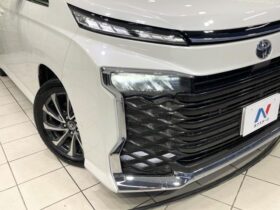 
									TOYOTA Voxy S-Z Pearl White 2025′ FE9WR full								