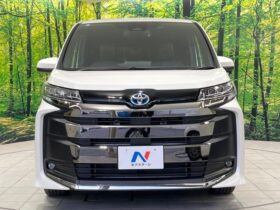 
									TOYOTA Noah Hybrid S-Z Pearl White 2023′ FEA0R full								
