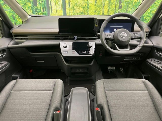 NISSAN Serena e-POWER Highway Star V Pearl White 2024′ FEA3H