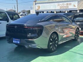 
									TOYOTA Crown CrossOver RS Advanced Gray/Black 2023′ FEA98 full								