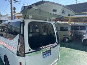 
									NISSAN Serena X White 2023′ FEADV full								