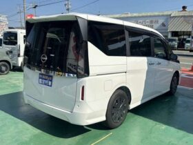 
									NISSAN Serena X White 2023′ FEADV full								