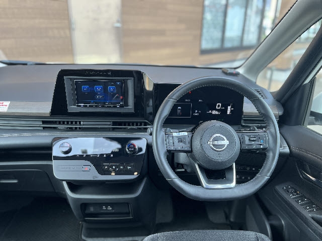 NISSAN Serena Highway Star V Pearl White 2023′ FEDQN