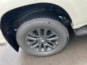 
									TOYOTA Land Cruiser Prado Special TX_L Package Matte Black Ede Pearl White 2023′ FEE74 full								