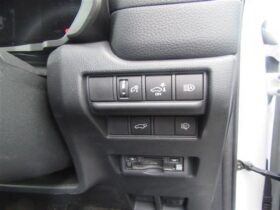 
									TOYOTA Land Cruiser Wagon 2.7 VX 7 people Pearl White 2024′ FEELO full								