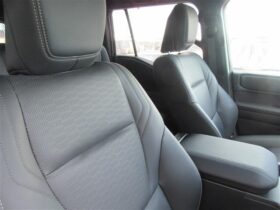 
									TOYOTA Land Cruiser Wagon 2.7 VX 7 people Pearl White 2024′ FEELO full								