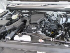 
									TOYOTA Land Cruiser Wagon 2.7 VX 7 people Pearl White 2024′ FEELO full								