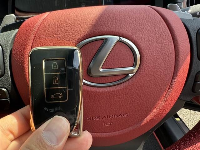 Lexus IS 300F Sport Mode Black   Late   Black 2021′ FEEW8