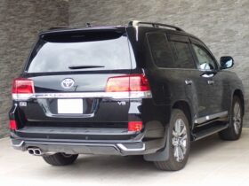 
									TOYOTA Land Cruiser Wagon ZX Black 2020′ FG78R full								