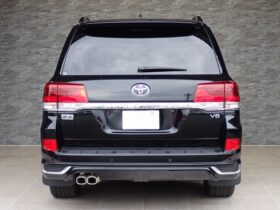 
									TOYOTA Land Cruiser Wagon ZX Black 2020′ FG78R full								