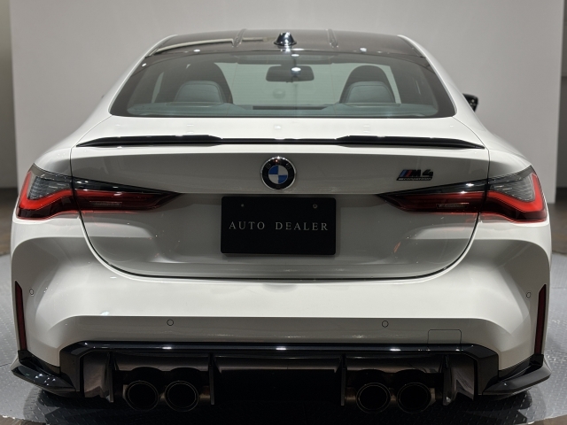 BMW M4 Competition M xDrive Pearl White 2024′ FG7BA