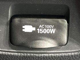 
									TOYOTA Noah S-Z Pearl White 2023′ FGF4G full								