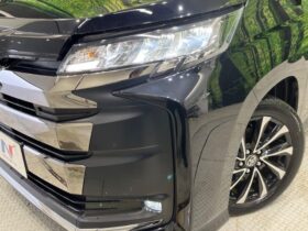 
									TOYOTA Noah S-Z Black 2023′ FGFMT full								