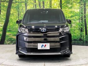 
									TOYOTA Noah S-Z Black 2023′ FGFMT full								