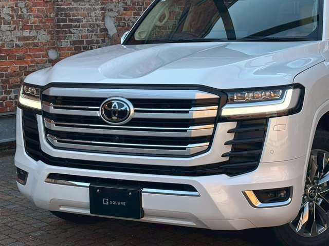 TOYOTA Land Cruiser Wagon ZX Pearl White 2023′ FGFO5